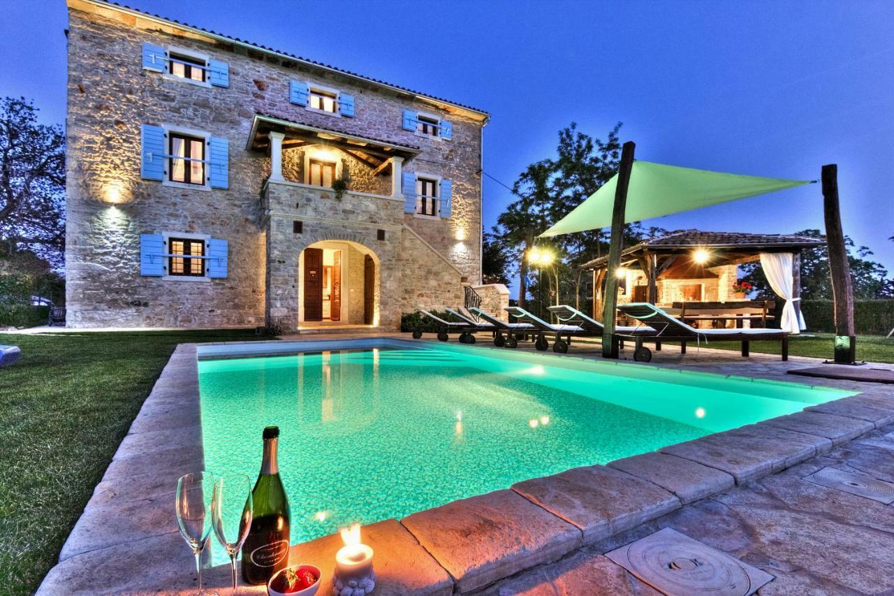 Villa Dora Umag Exterior foto